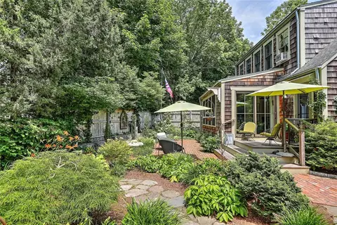 Exterior - 26 Bridge St, Warren, RI 02885 photo 14 of 15