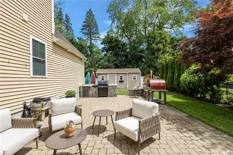 Exterior - 80 Preston Dr, Warwick, RI 02886 photo 4 of 11