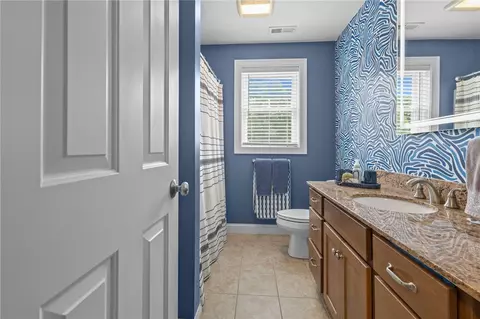 Bath - 80 Preston Dr, Warwick, RI 02886 photo 4 of 6