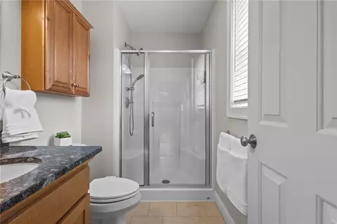 Bath - 80 Preston Dr, Warwick, RI 02886 photo 6 of 6