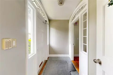 Entry Way - 873 Warwick Ave, Warwick, RI 02888 photo 2 of 10