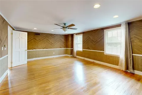 Bedroom - 873 Warwick Ave, Warwick, RI 02888 photo 1 of 3