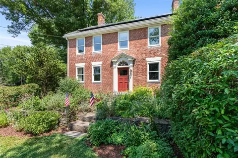 462 Ledge Rd, Seekonk, MA 02771