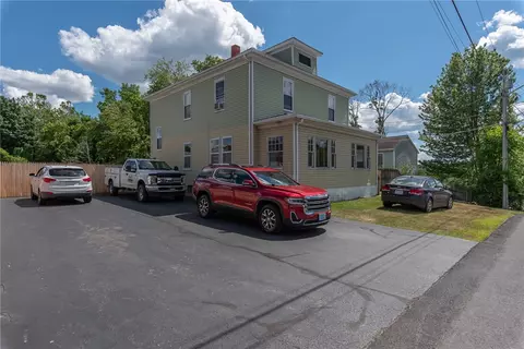 8 Short St, Cumberland, RI 02864