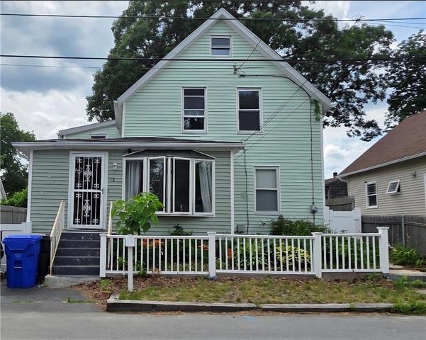 18 Glen St, East Providence, RI 02915