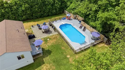 Exterior - 8 Sparrow Dr, Westerly, RI 02891 photo 17 of 17