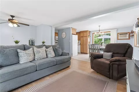Living - 8 Sparrow Dr, Westerly, RI 02891 photo 2 of 3
