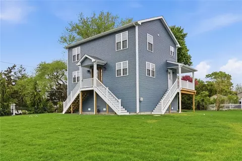 60 Bloor St, Warwick, RI 02889