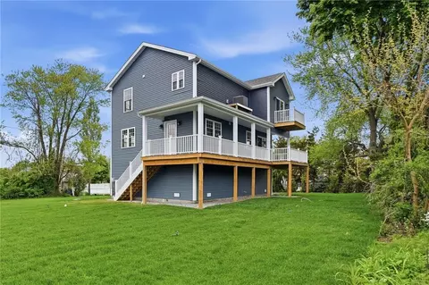 60 Bloor St, Warwick, RI 02889