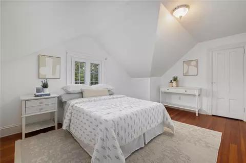 Bedroom - 127 Beacon Ave, Warwick, RI 02889 photo 8 of 9