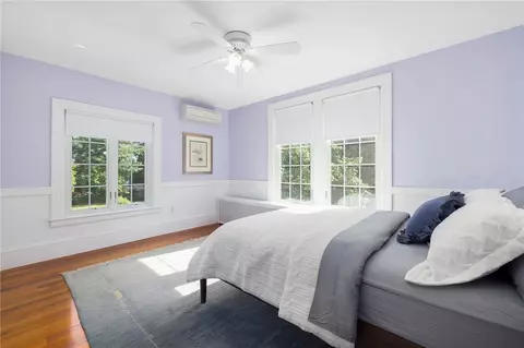 Bedroom - 127 Beacon Ave, Warwick, RI 02889 photo 4 of 9
