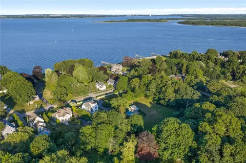 View/Area - 127 Beacon Ave, Warwick, RI 02889 photo 3 of 6