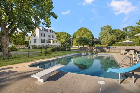 Exterior - 127 Beacon Ave, Warwick, RI 02889 photo 4 of 14
