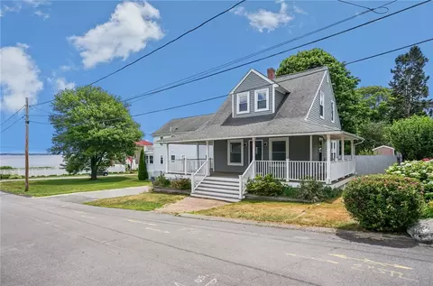 34 Chapin Ave, Warwick, RI 02889