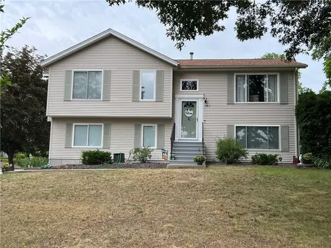 1089 Greenwich Ave, Warwick, RI 02886