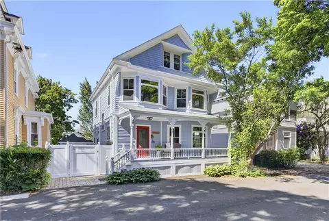 12 Park St, Newport, RI 02840