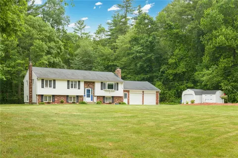 20 Harry L Andrews Rd, West Greenwich, RI 02817