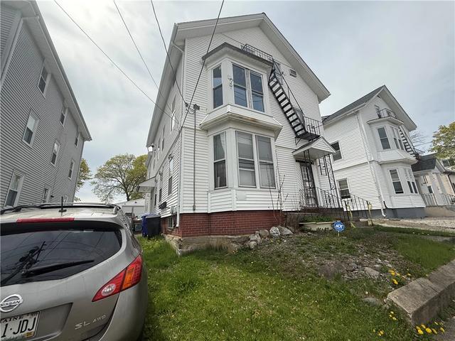71 Bend St, Pawtucket, RI 02860