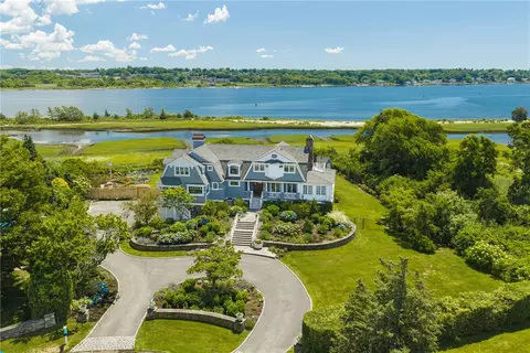 24 Stone Tower Ln, Barrington, RI 02806