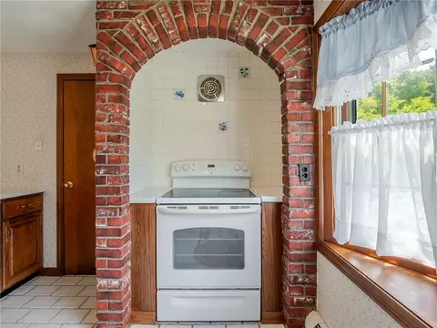 Kitchen - 9 Apache Ln, Cumberland, RI 02864 photo 3 of 3