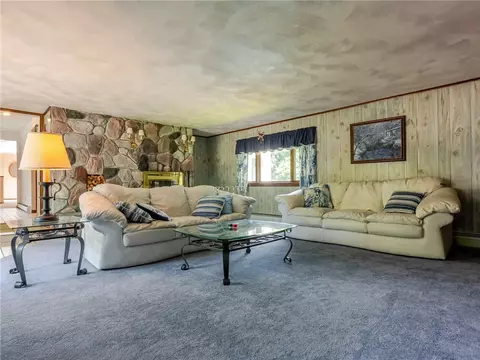 Living - 9 Apache Ln, Cumberland, RI 02864 photo 5 of 6