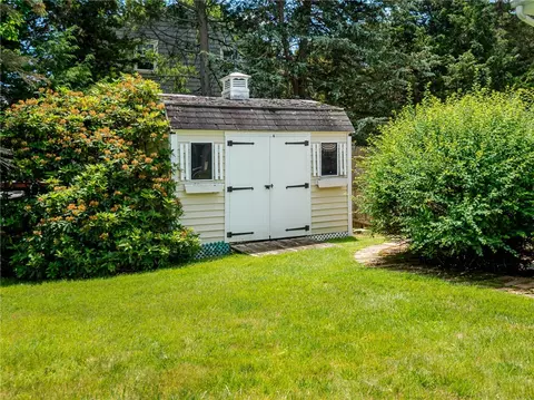 Exterior - 9 Apache Ln, Cumberland, RI 02864 photo 11 of 11