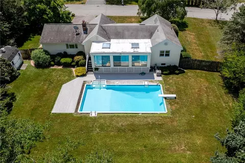 Exterior - 9 Apache Ln, Cumberland, RI 02864 photo 10 of 11