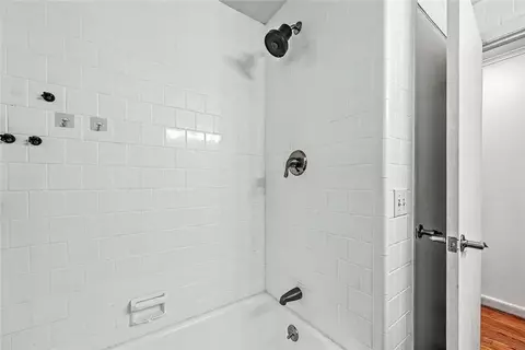 Bath - 15 Highland Rd, Glocester, RI 02814 photo 3 of 4