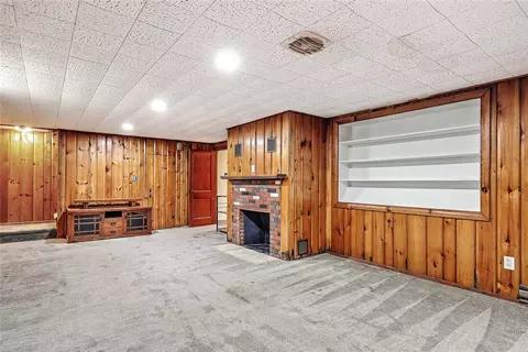 Living - 15 Highland Rd, Glocester, RI 02814 photo 6 of 7