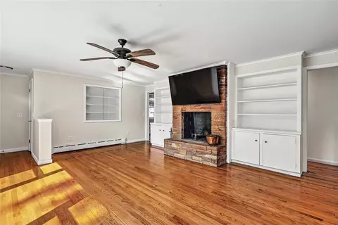Living - 15 Highland Rd, Glocester, RI 02814 photo 2 of 7