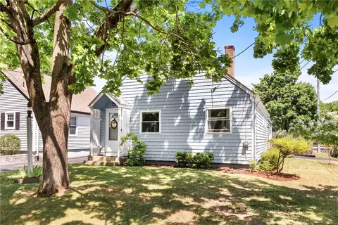 105 Ballston Ave, Pawtucket, RI 02861
