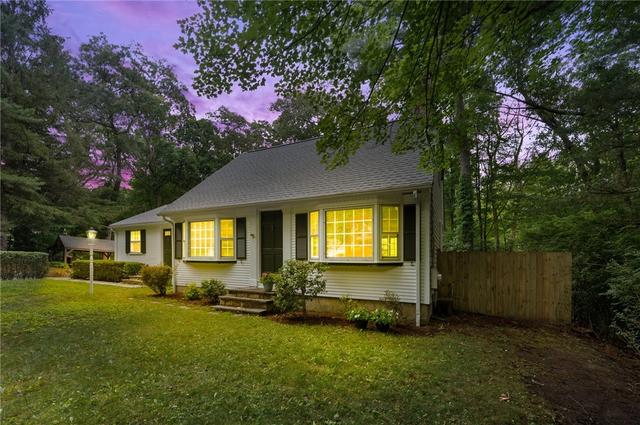 15 Williams Rd, Smithfield, RI 02917