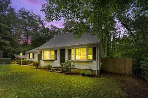 15 Williams Rd, Smithfield, RI 02917