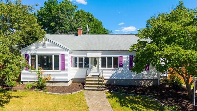118 Summit Ave, West Warwick, RI 02893