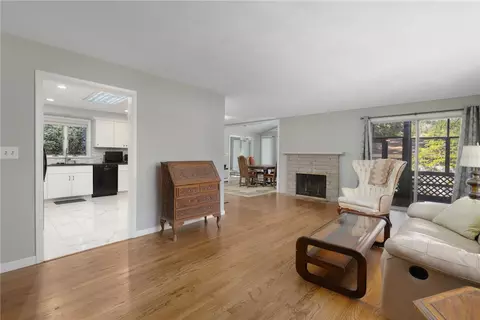 Living - 58 Rip Van Winkle Cir, Warwick, RI 02886 photo 2 of 4