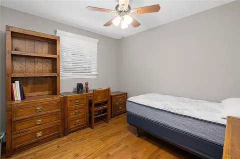 Bedroom - 58 Rip Van Winkle Cir, Warwick, RI 02886 photo 2 of 2