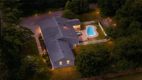 25 Dinonsie Way, South Kingstown, RI 02879
