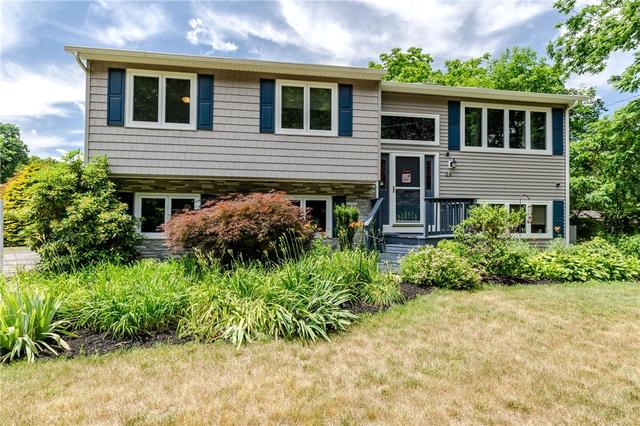 54 Colvintown Rd, Coventry, RI 02816