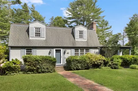 257 Shannock Rd, South Kingstown, RI 02879
