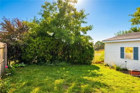 195 Elmore Ave, Woonsocket, RI 02895 photo 37
