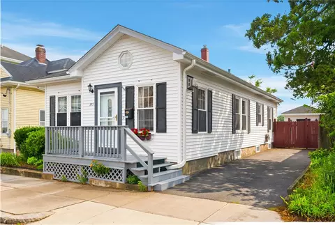 195 Elmore Ave, Woonsocket, RI 02895 photo 41