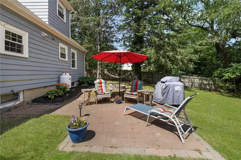 Exterior - 26 Tarleton Rd, South Kingstown, RI 02879 photo 4 of 8