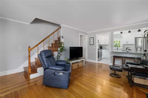 Living - 26 Tarleton Rd, South Kingstown, RI 02879 photo 4 of 4