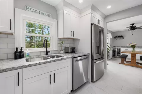 Kitchen - 26 Tarleton Rd, South Kingstown, RI 02879 photo 5 of 5