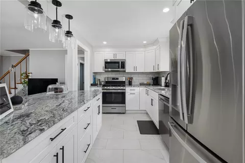 Kitchen - 26 Tarleton Rd, South Kingstown, RI 02879 photo 3 of 5