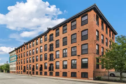50 Ashburton St #18, Providence, RI 02904