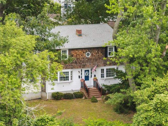 145 Oak Crest Dr, Riverside, RI 02915