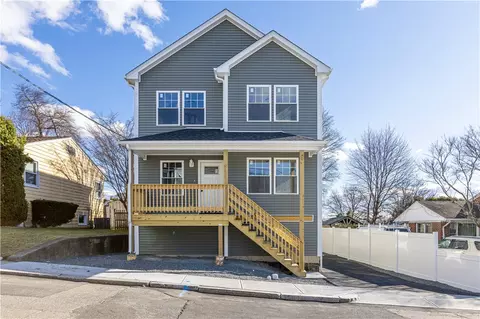 53 Christopher St, Providence, RI 02904