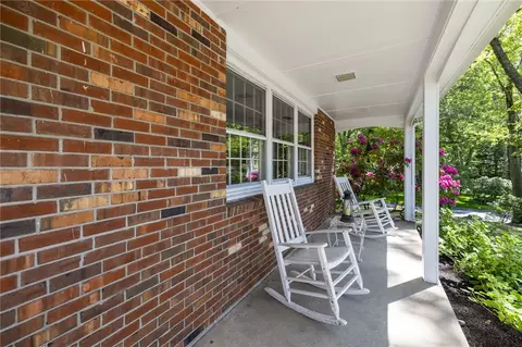 Exterior - 7 Ledgemont Dr, Warwick, RI 02886 photo 4 of 11