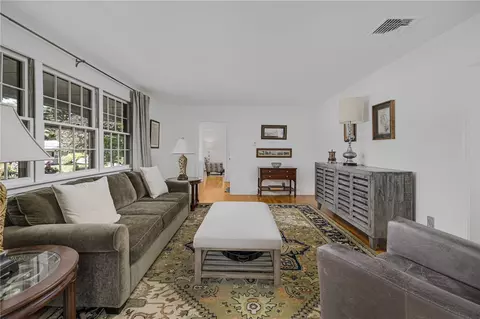 Living - 7 Ledgemont Dr, Warwick, RI 02886 photo 3 of 6